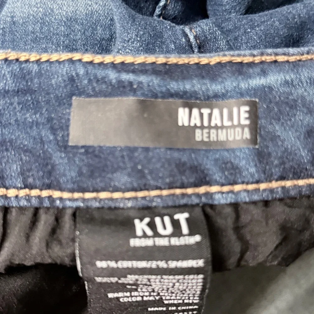 Kut from the Kloth‎ Natalie Bermuda Shorts Women 6 Blue Raw Hem Flap Back Pocket